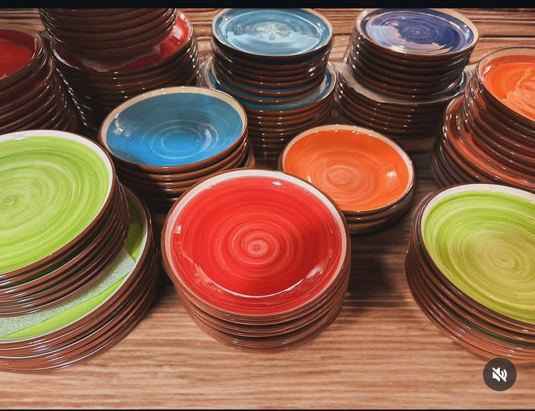 Cerámica tradicional artesanal de colores